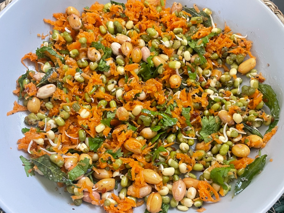 Carrot-Sprouted Green Gram Salad